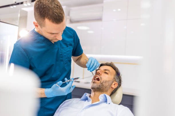 هل يؤثر بنج الأسنان على العين؟